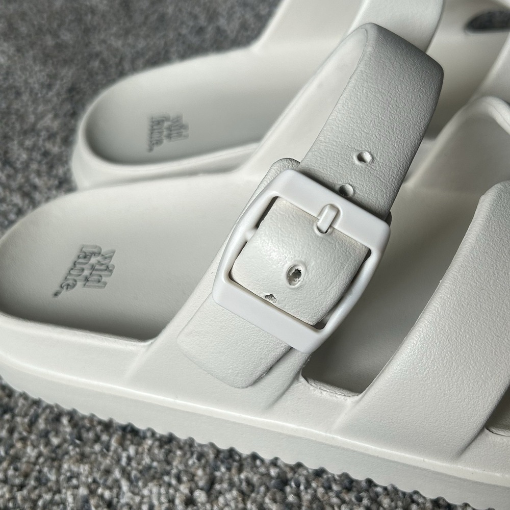 NWOT Wild Fable Maysen Cream Slip-on Footbed Sandals Women's 7 Adjustable - Picture 4 of 7